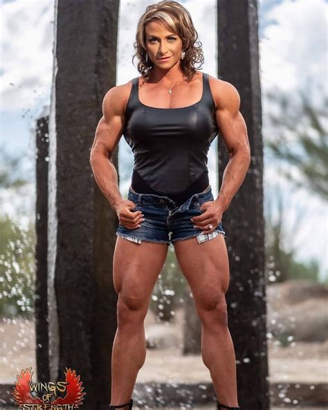 Muscular milf huge biceps and quads. . Women bodybuilders in porn